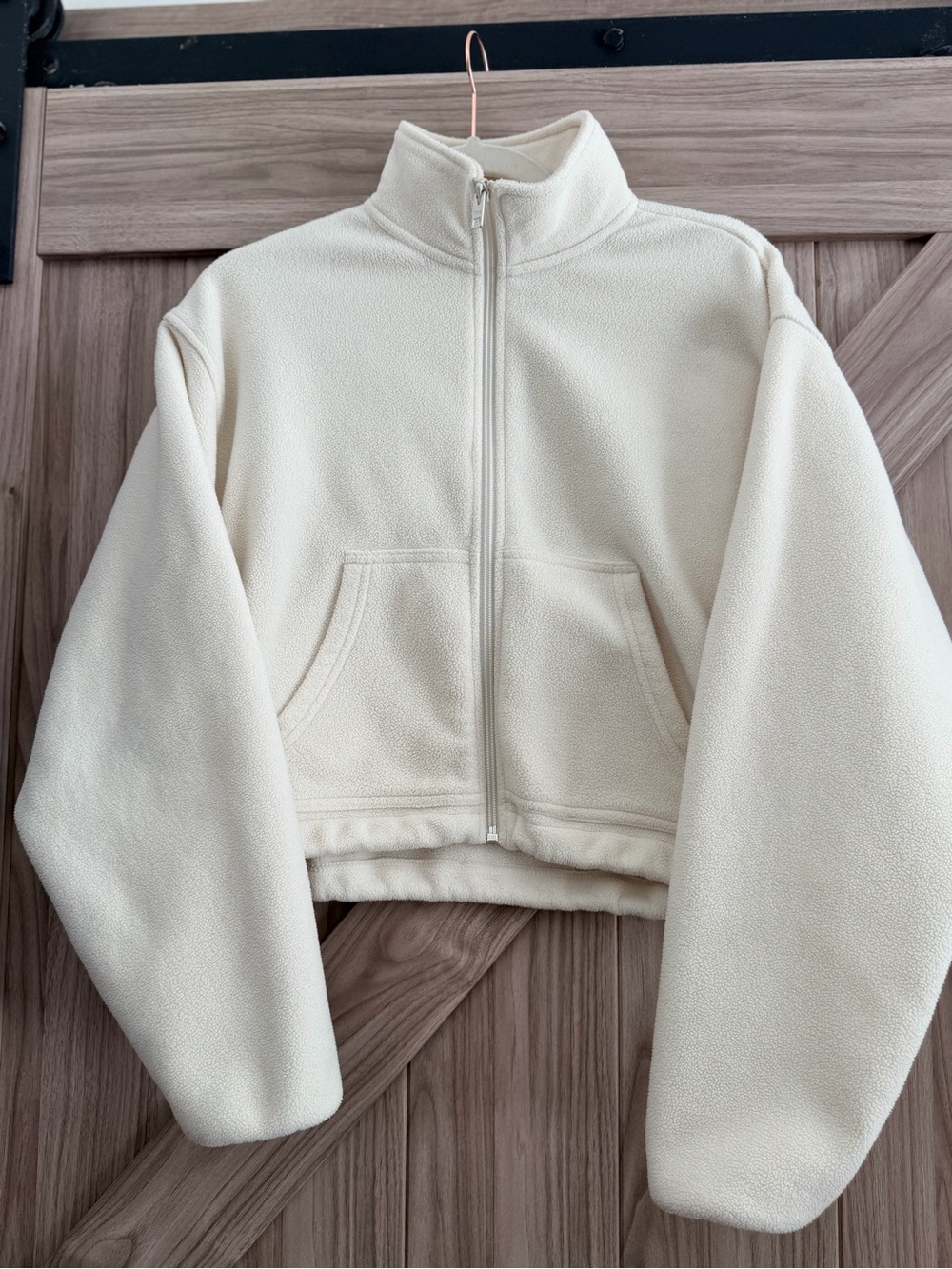 Aritzia cropped fleece size Small